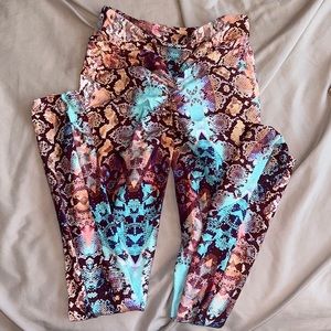 Lici high waisted scrunch leggings cobra